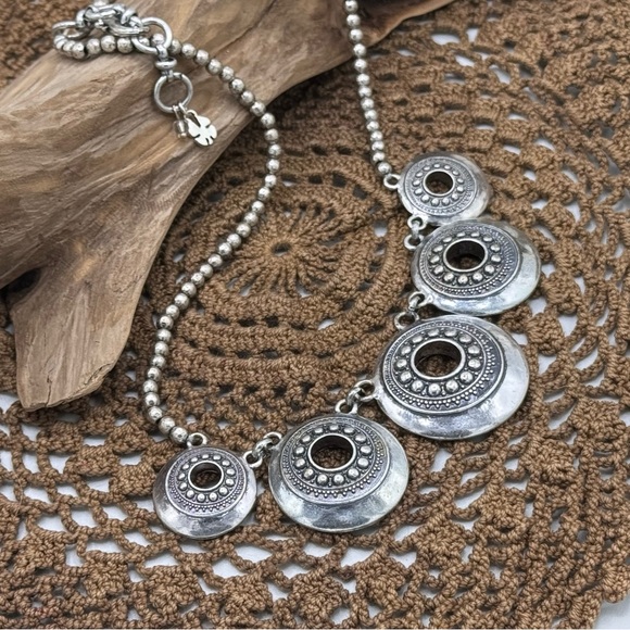 Lucky Brand Beaded Neckline Silver Tone Necklace-See Live - Picture 5 of 7